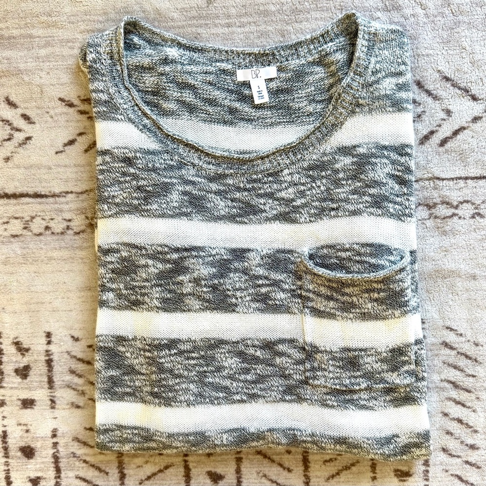 BP Women’s Gray and White Striped Sweater
Size Small